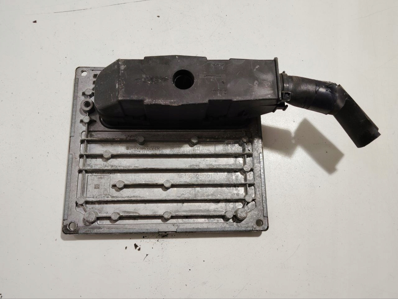 Sterownik silnika ECU Ford Siemens 5M51-12A650-HF S118940031 8AZF - zdjęcie 2