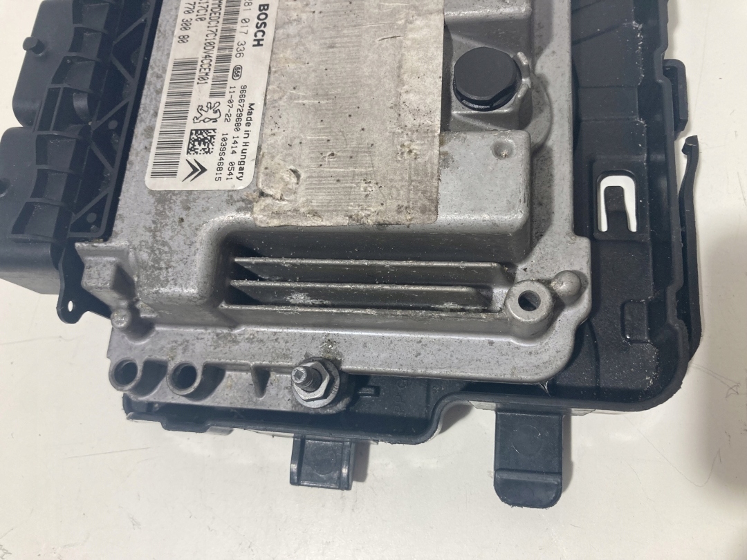 Sterownik komputer silnika Peugeot Citroen 9677030080 0281017336 EDC17C10 - zdjęcie 3