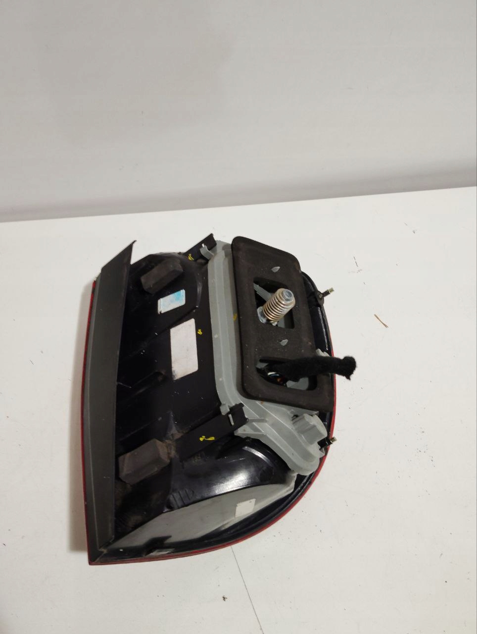 Lampa tylna lewa VW Fox 05-11 - zdjęcie 3