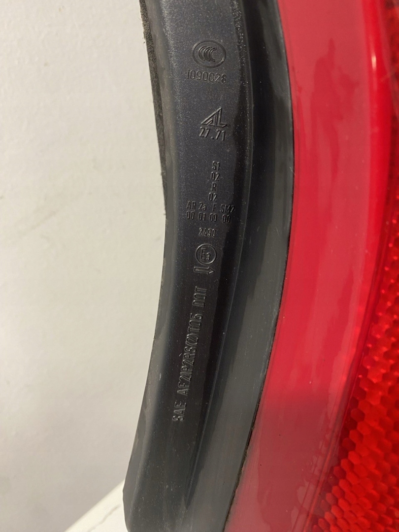 Lampa tylna prawa Volvo C30 2008 strona - zdjęcie 2