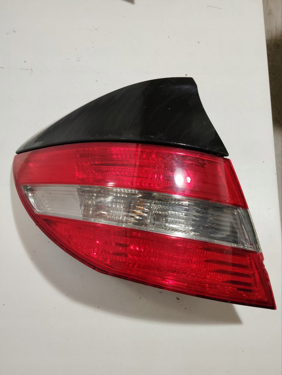 Lampa tylna lewa Mercedes C-Klasa W204