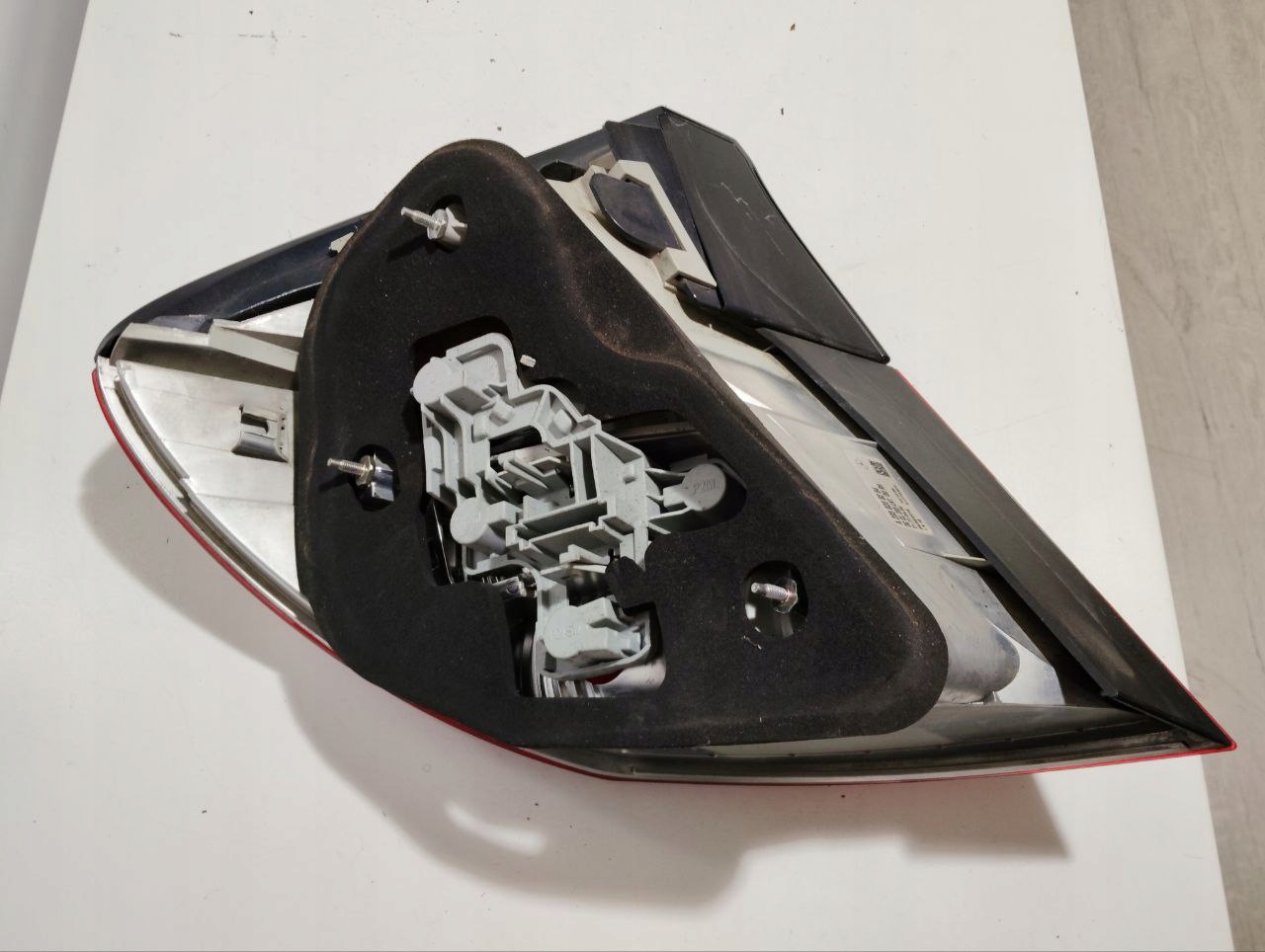 Lampa tylna prawa Mercedes C-Klasa W204 - zdjęcie 5