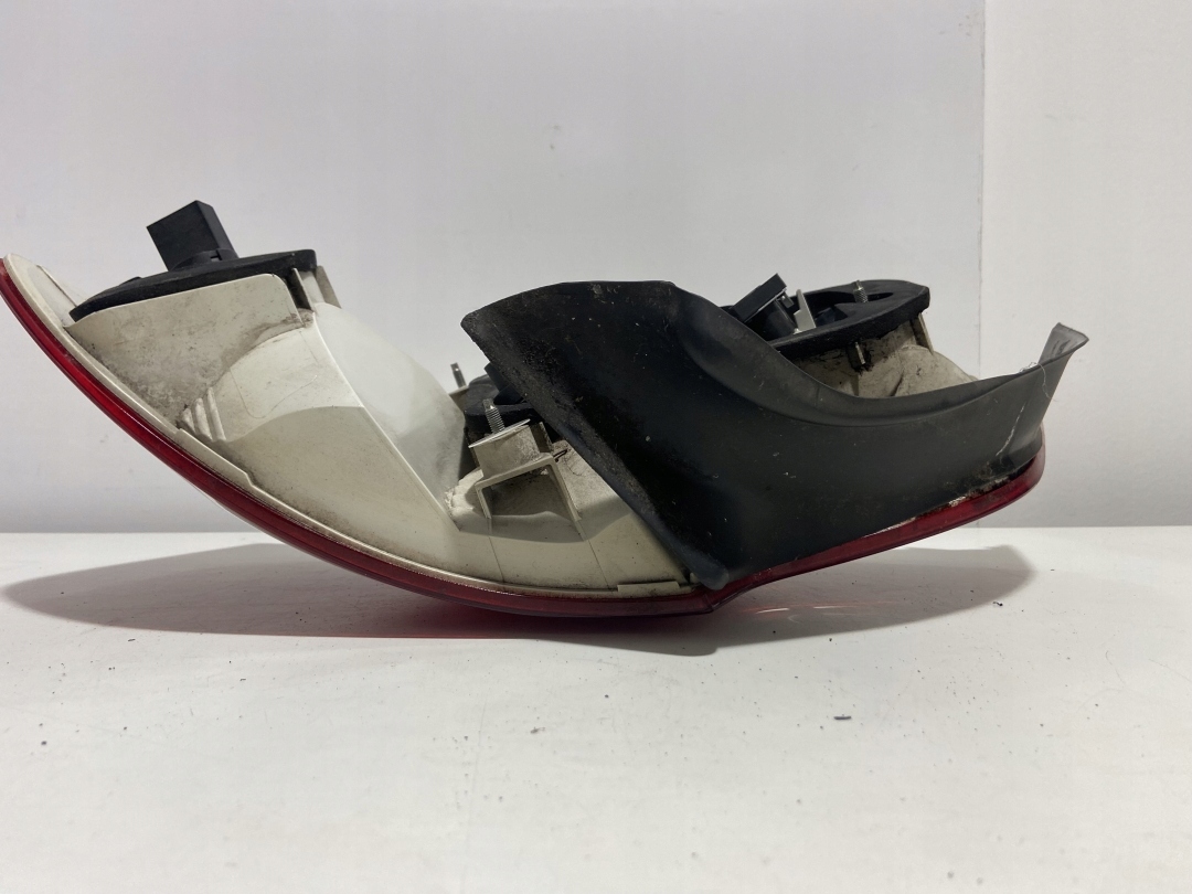 BMW E82 2008 LAMPA TYŁ LEWA 2VP00961501 ANGLIK - zdjęcie 6