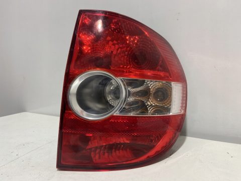 Lampa tylna prawa VW Volkswagen Fox 2010–2014 5Z0945096 2010–2014
