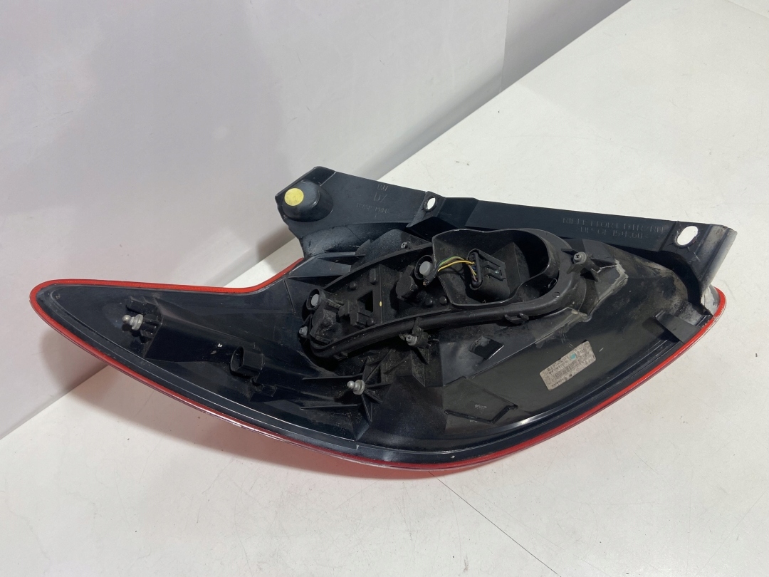 Lampa tylna prawa Ford KA II 2008 2009 2010 2011 2012 2013 2014 2015 2016 - zdjęcie 2