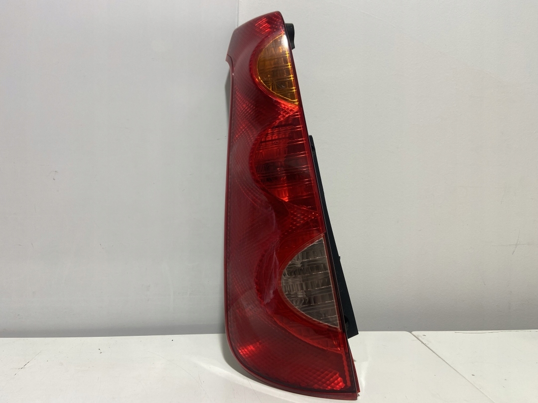 Lampa tylna lewa Nissan NOTE E11 220-16752
