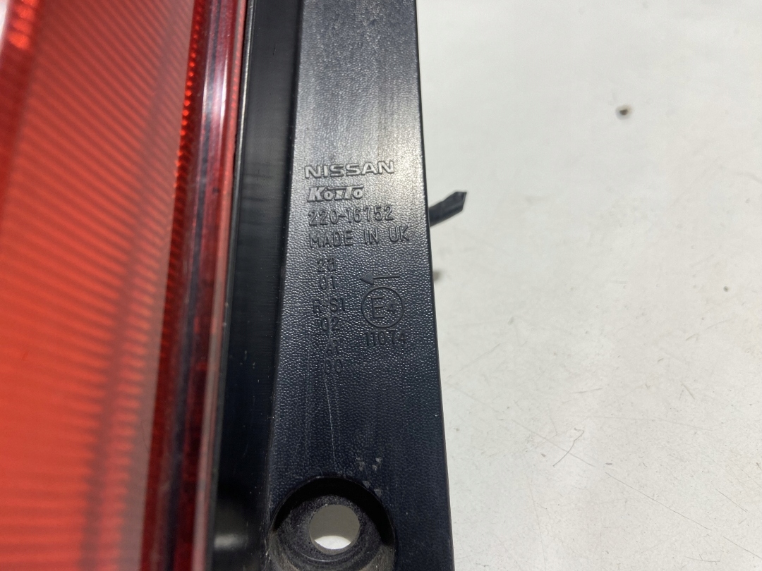 Lampa tylna lewa Nissan NOTE E11 220-16752 - zdjęcie 4