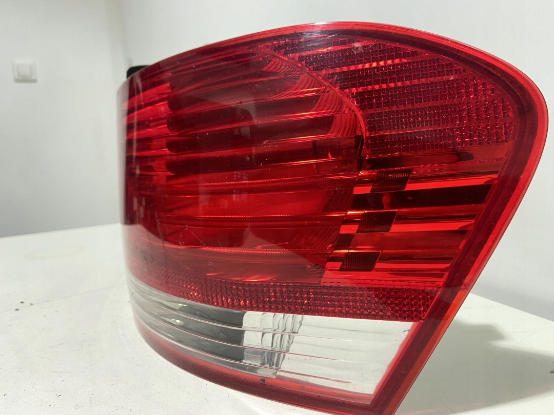Lampa tylna prawa BMW E82 coupe cabrio 2VP009615-04 - zdjęcie 2