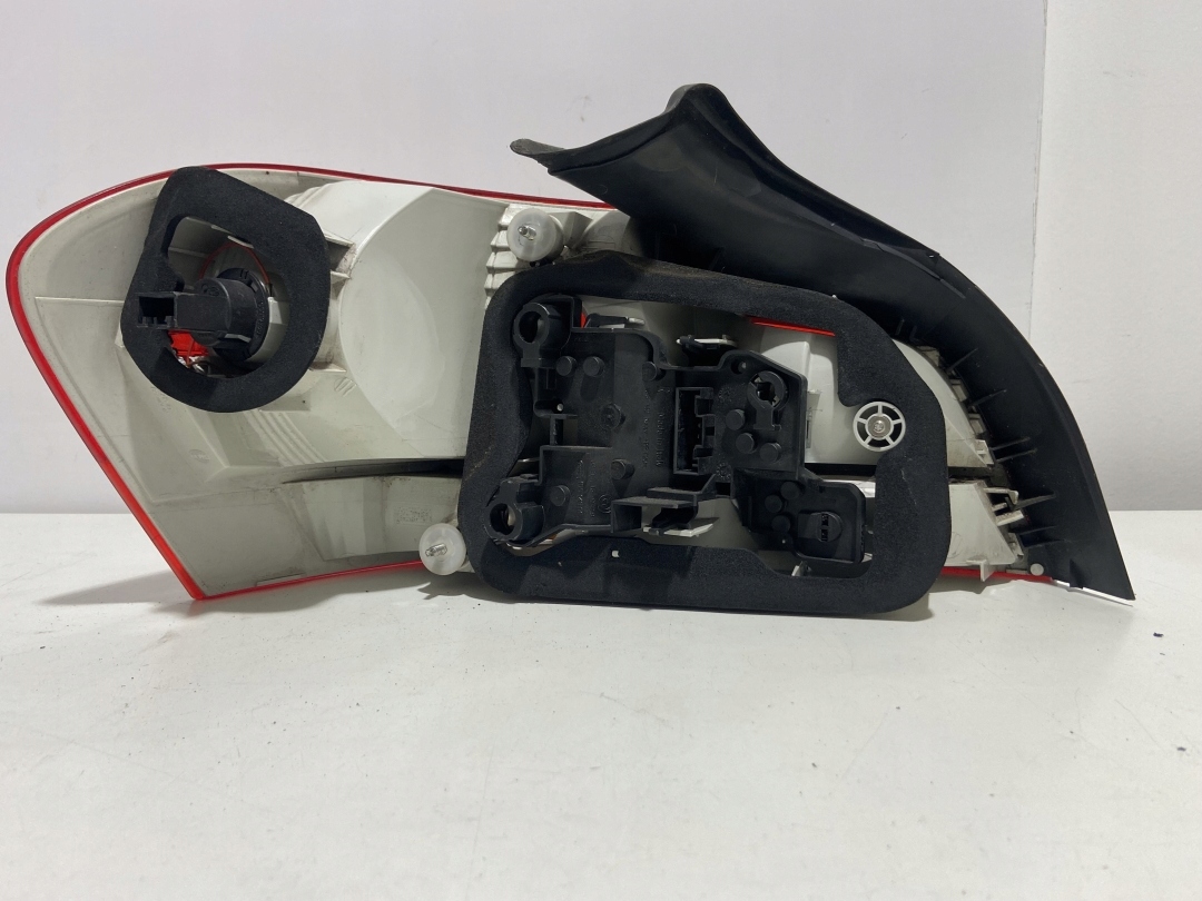 Lampa tylna prawa BMW E82 coupe cabrio 2VP009615-04 - zdjęcie 6
