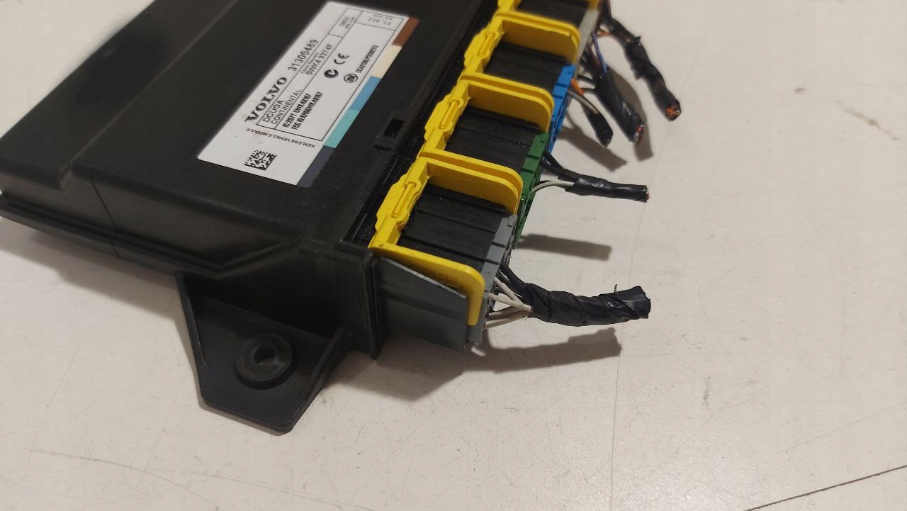 Volvo C30 Lift 1.6 d 10R modul sterownik keyless 31300489 5WK49274F - zdjęcie 5