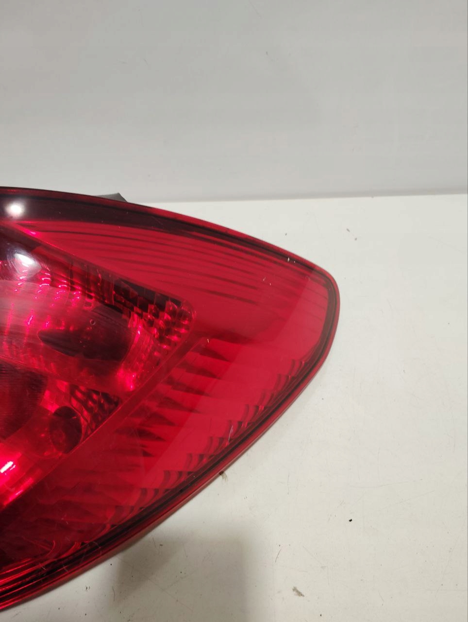 Lampa tylna prawa Opel Corsa d 5D - zdjęcie 3