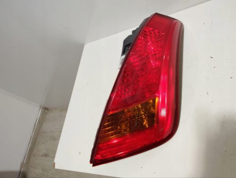 Lampa tylna prawa Nissan murano i Z50