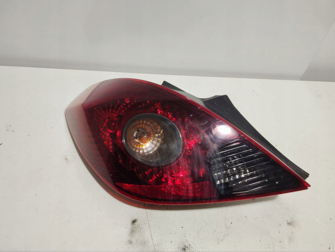 Lampa tylna lewa Opel Corsa d
