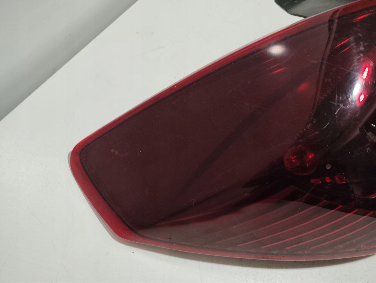 Lampa tylna lewa Opel Corsa d - zdjęcie 3