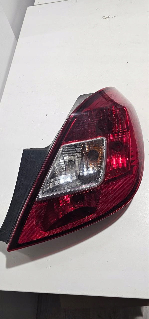 Lampa tylna prawa Opel Corsa d 5D - zdjęcie 2