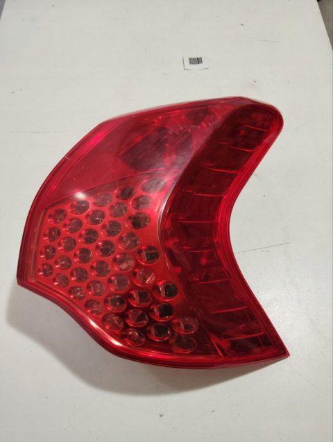 Lampa tylna prawa strona Peugeot 3008