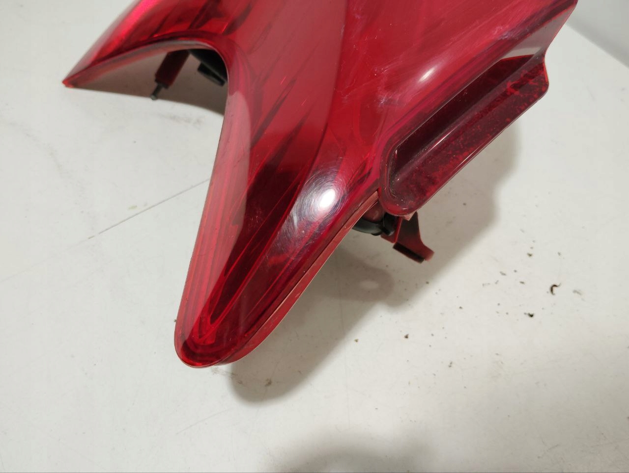 Lampa tylna prawa strona Peugeot 3008 - zdjęcie 3