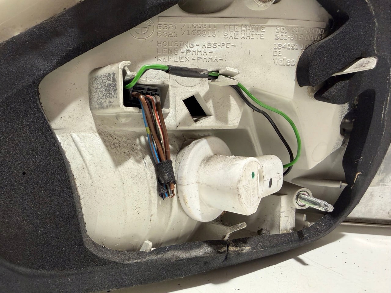 Lampa tylna lewa BMW 6 7165811 7165813 - zdjęcie 6