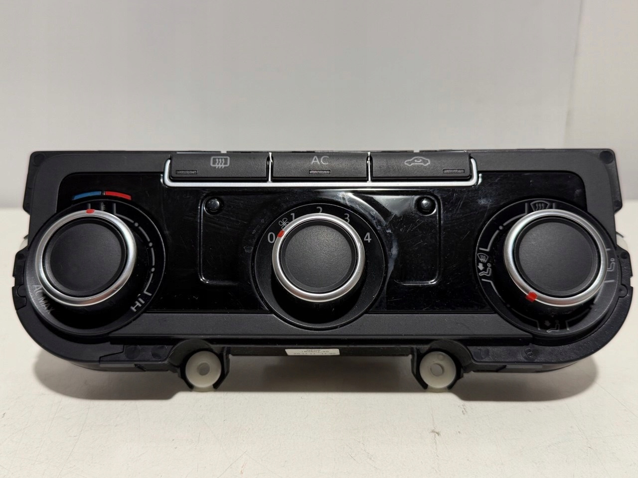 Panel klimatyzacji VW Golf VI 5HB009751-70
