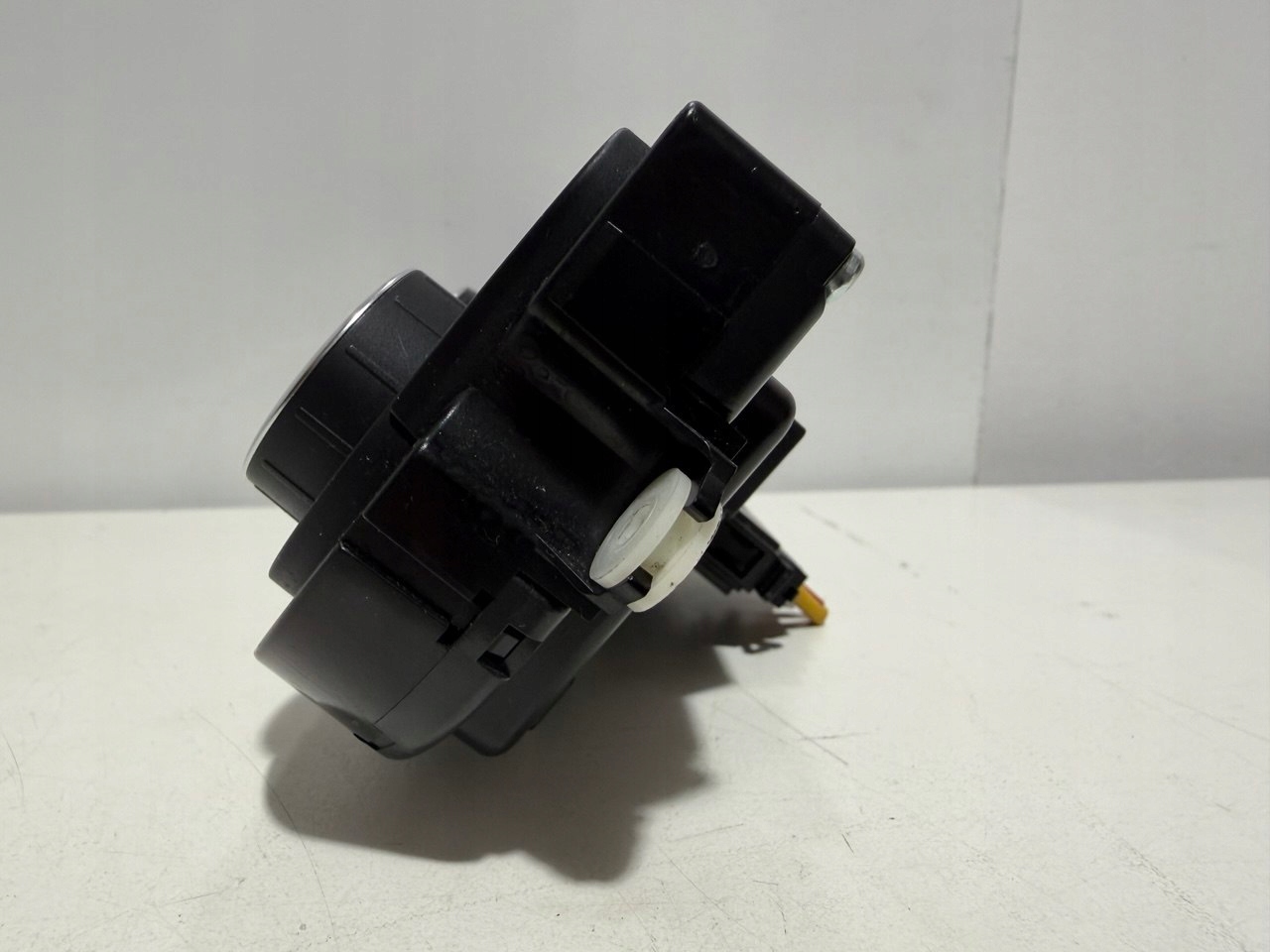 Panel klimatyzacji VW Golf VI 5HB009751-70 - zdjęcie 9