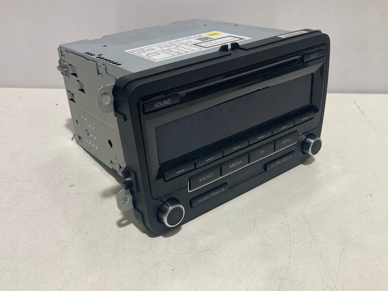 Volkswagen Golf VI Cabrio 12R radio 1K0035186