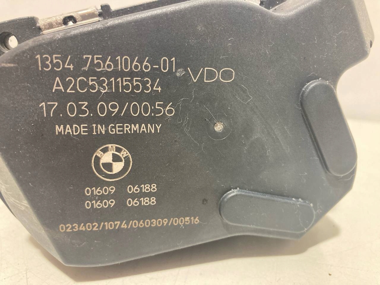 Gaźnik BMW 1354756106601 gasoline 100KW 2009 - zdjęcie 2
