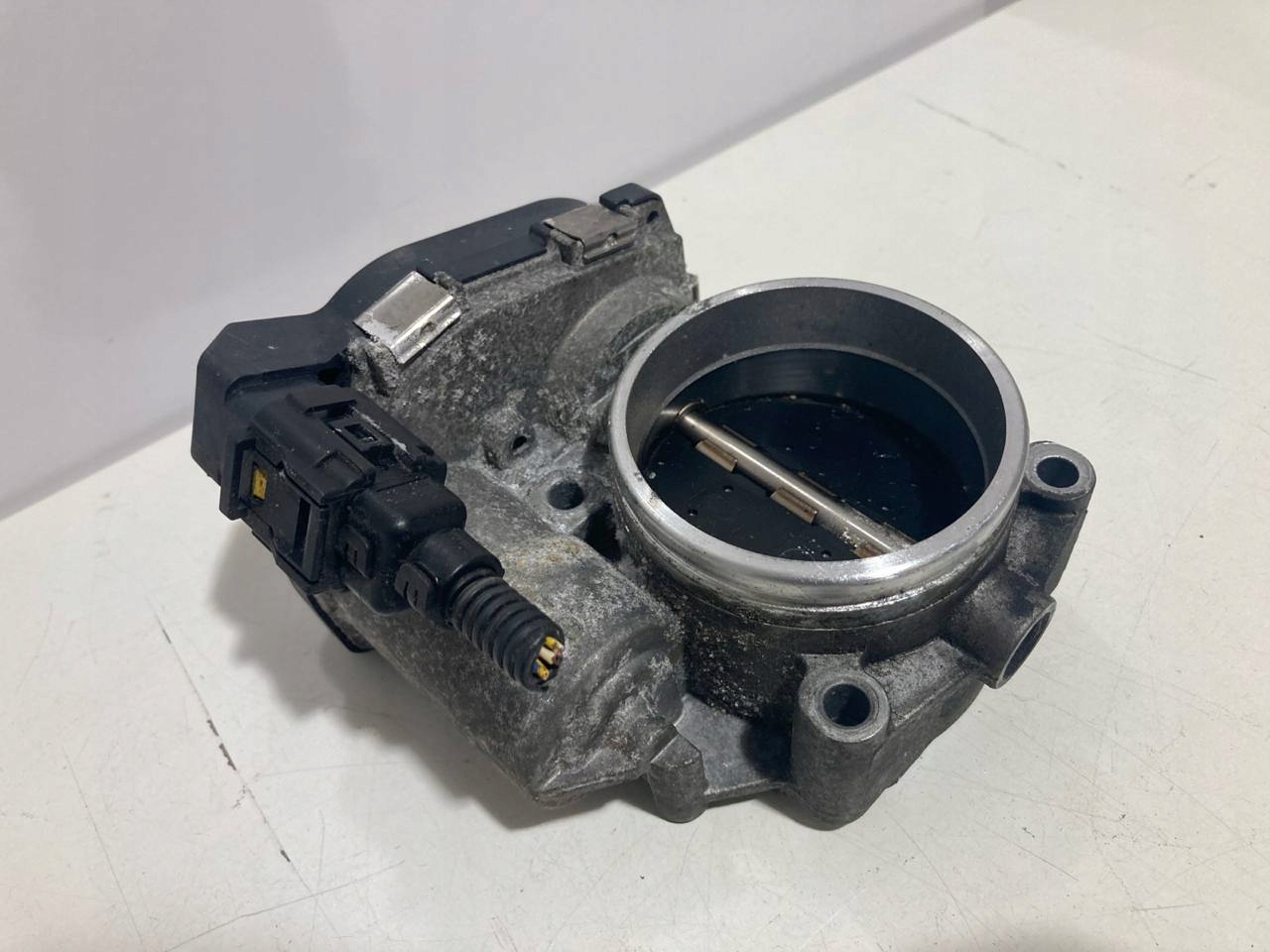 Gaźnik BMW 1354756106601 gasoline 100KW 2009 - zdjęcie 4