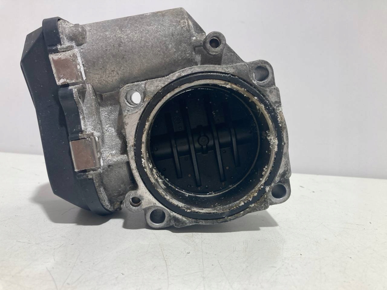 Gaźnik BMW 1354756106601 gasoline 100KW 2009 - zdjęcie 5