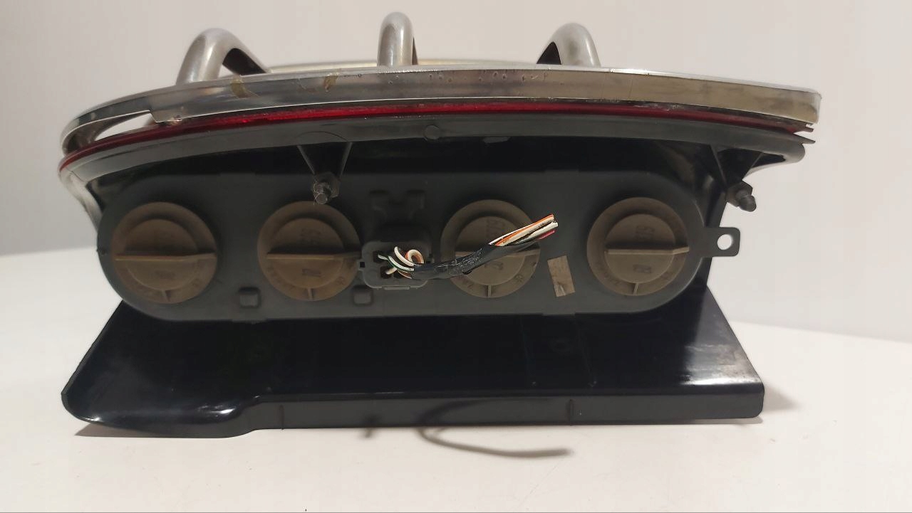 Lampa tylna prawa Range Rover L322 - zdjęcie 8