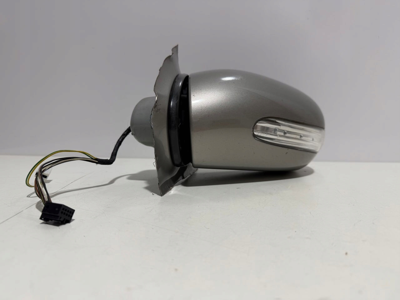 Lusterko lewe elektryczne Mercedes c KLASA 41-3133