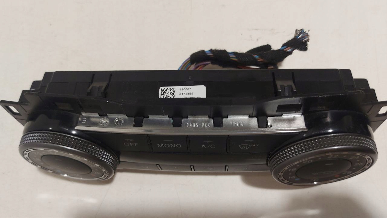 Mercedes panel klimatyzacji 2048308285 - zdjęcie 6