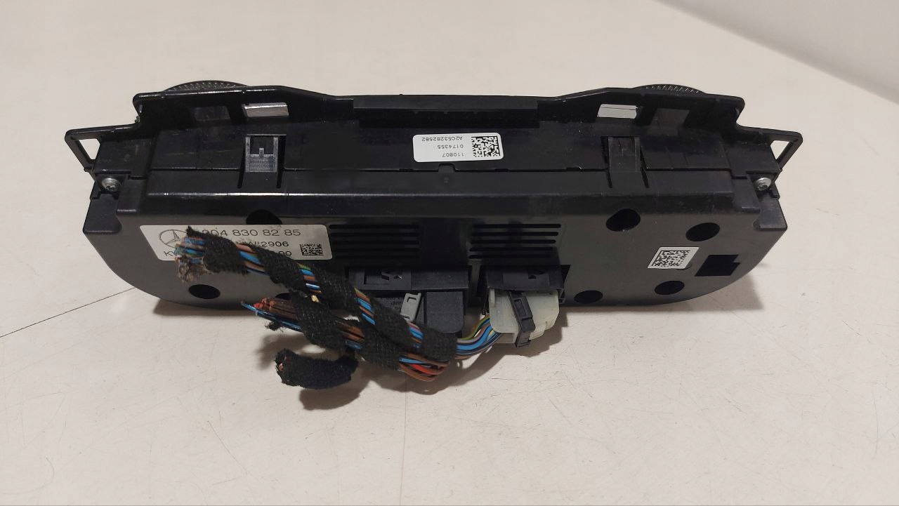 Mercedes panel klimatyzacji 2048308285 - zdjęcie 8