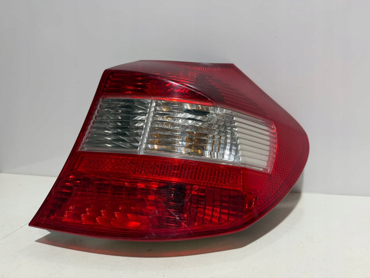 Lampa tylna prawa BMW 1 E81 E87 2006 021864 Hatchback