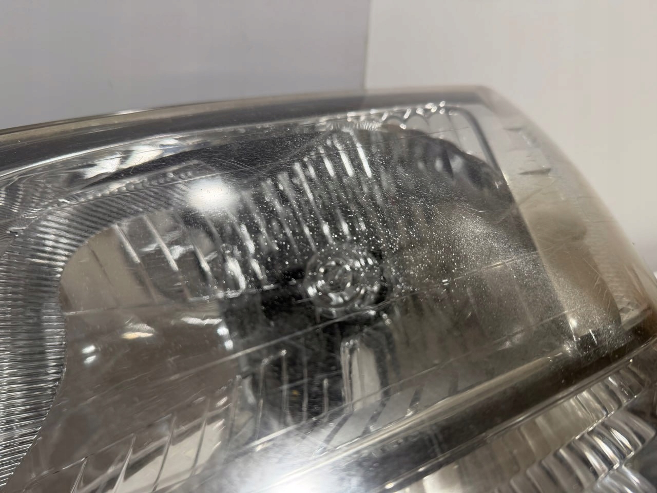 Lampa przednia lewa Chevrolet Orlando 2012 12979 - zdjęcie 3