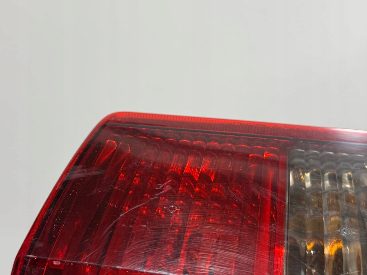 Lampa tylna prawa Opel COMBO c 2010 OE 45313 YORKA - zdjęcie 3