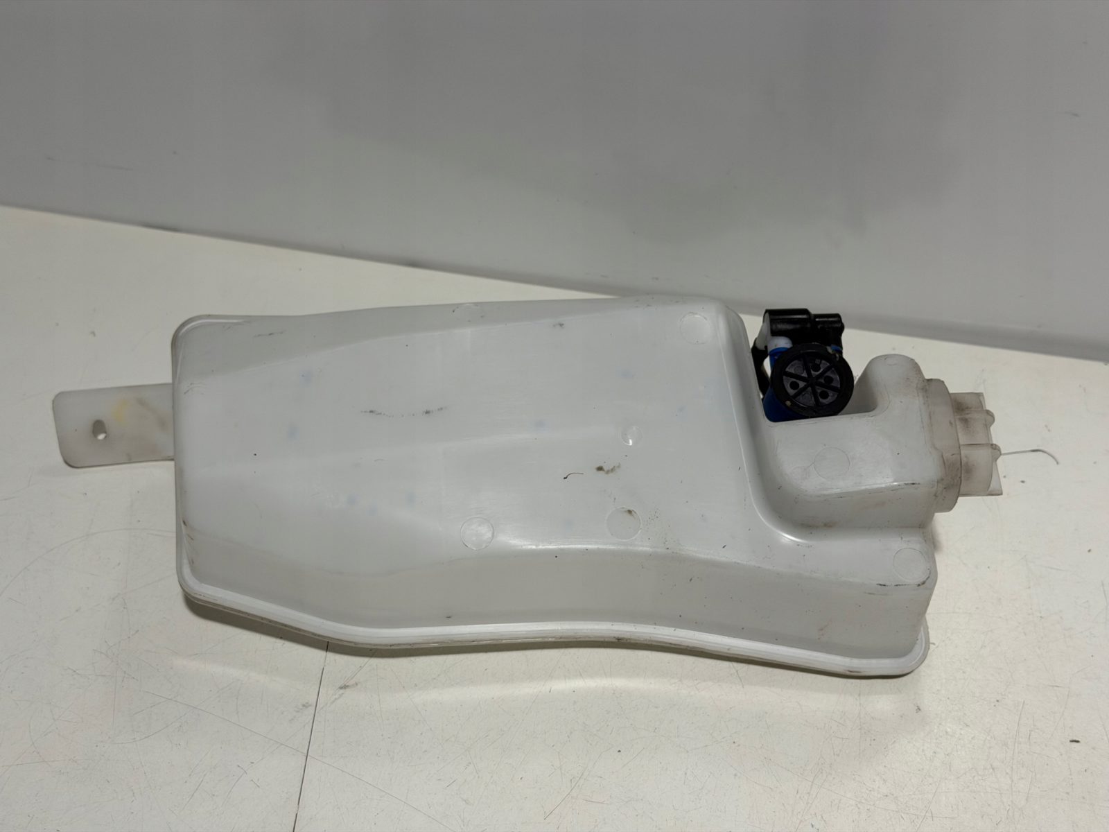 Zbiornik spryskiwaczy Dacia Sandero III 2021 1.0 TCE 289107754R