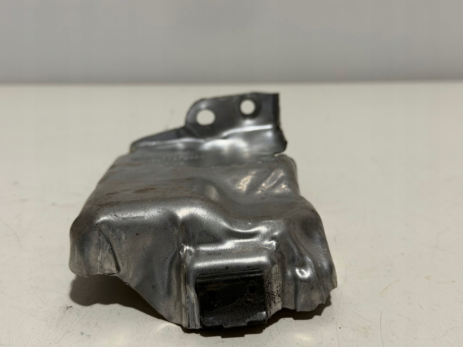 Osłona izolacja termiczna turbo Dacia Sandero III 1.0 TCE 2021 144504013R - zdjęcie 4