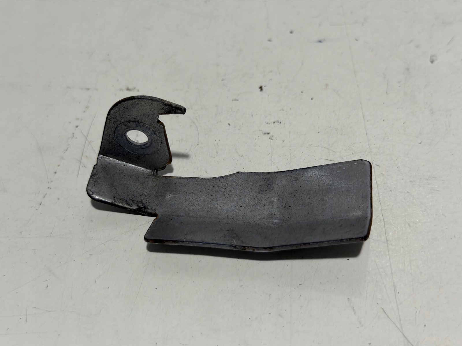 Osłona termiczna czujnika wspornik blacha Dacia Sandero TCE 21 237370899R - zdjęcie 5