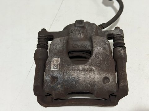 Renault zacisk hamulcowy lewy przód 410109513R Dacia Sandero 2021