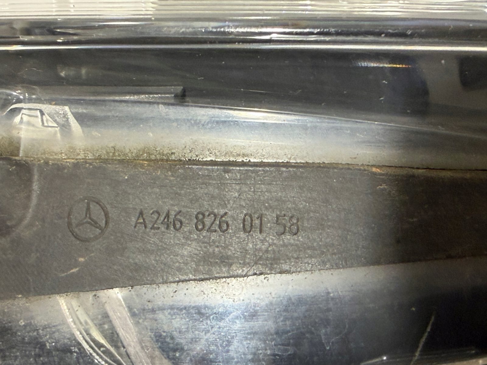 LAMPA REFLEKTOR PRAWA PRZÓD PRZEDNIA HALOGEN H7 2468200261 MERCEDES W246 UK - zdjęcie 4