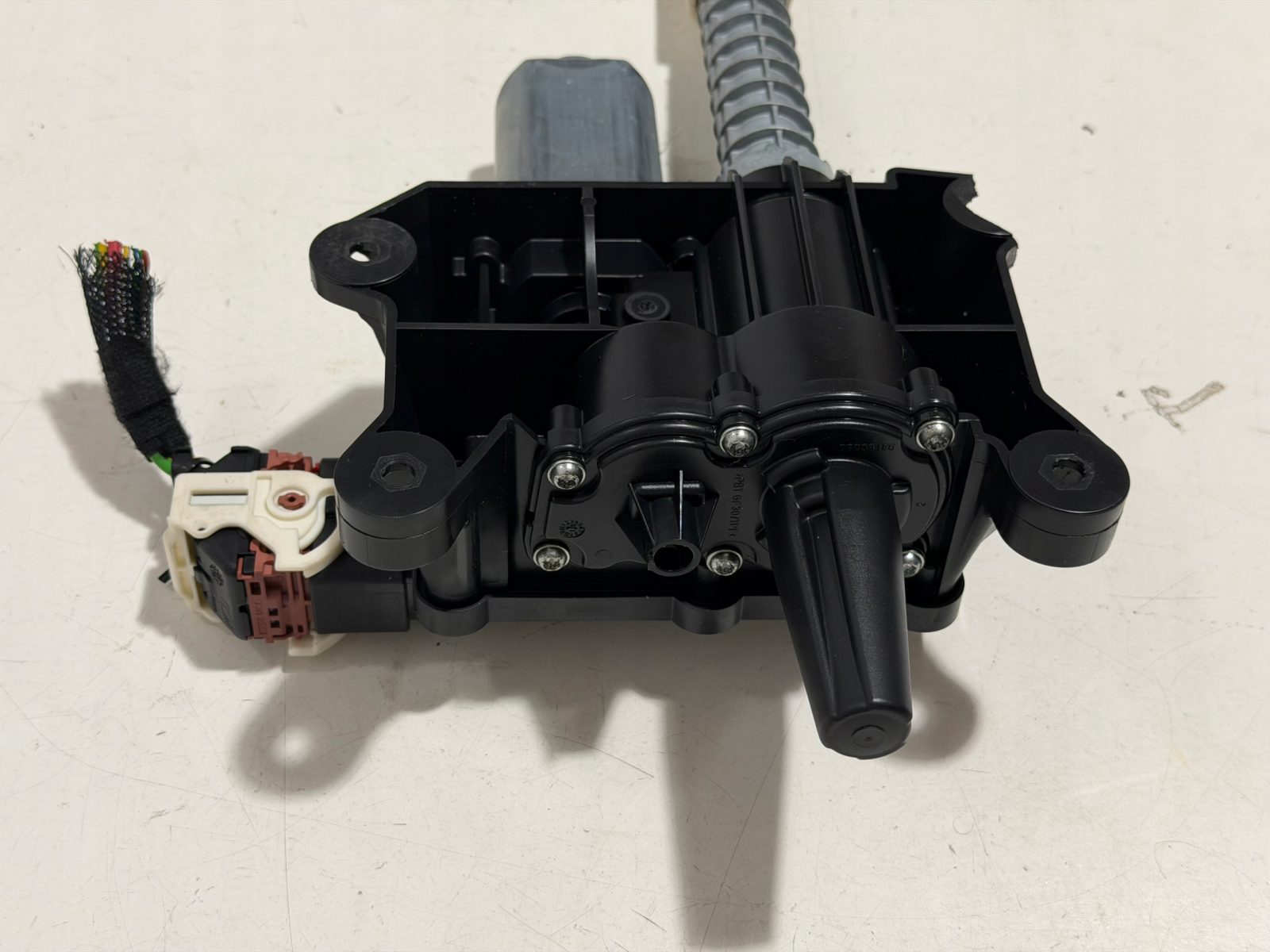 Mechanizm silniczek elektryczny hamulec ręczny EPB Peugeot 5008 9673081580 - zdjęcie 5