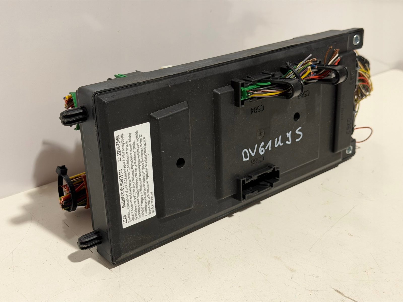 Skrzynka bezpieczników Junction Box Range Rover Vogue L322 BH4214F041AA - zdjęcie 3