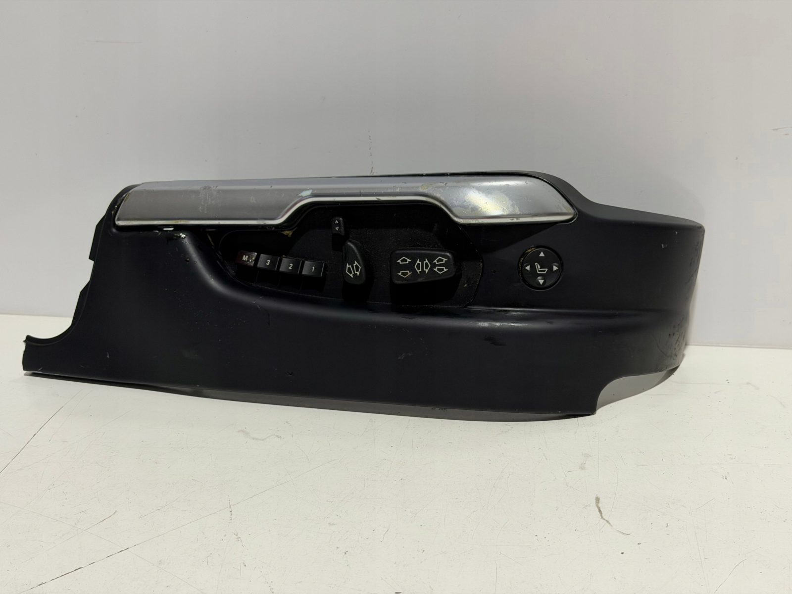 Panel regulacji fotela lewy Range Rover III L322 7069615