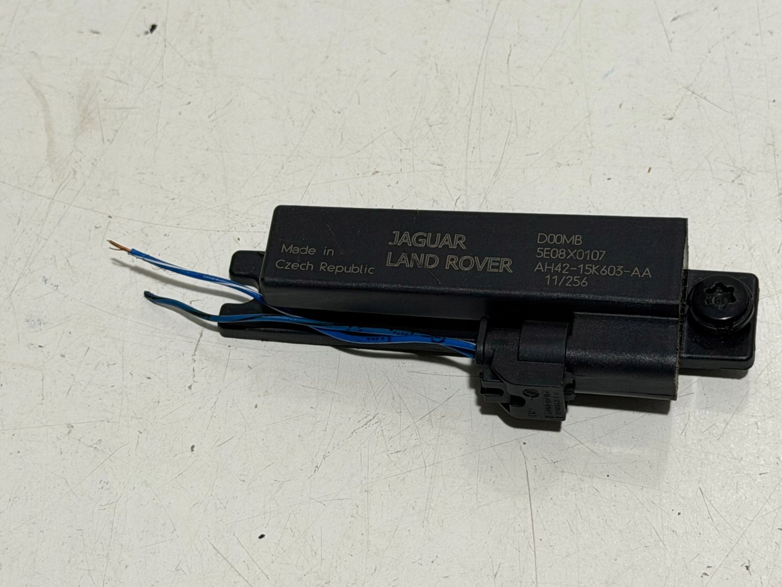 WZMACNIACZ ANTENOWY ANTENA WEW AH42-15K603-AA LAND ROVER RANGE ROVER SPORT