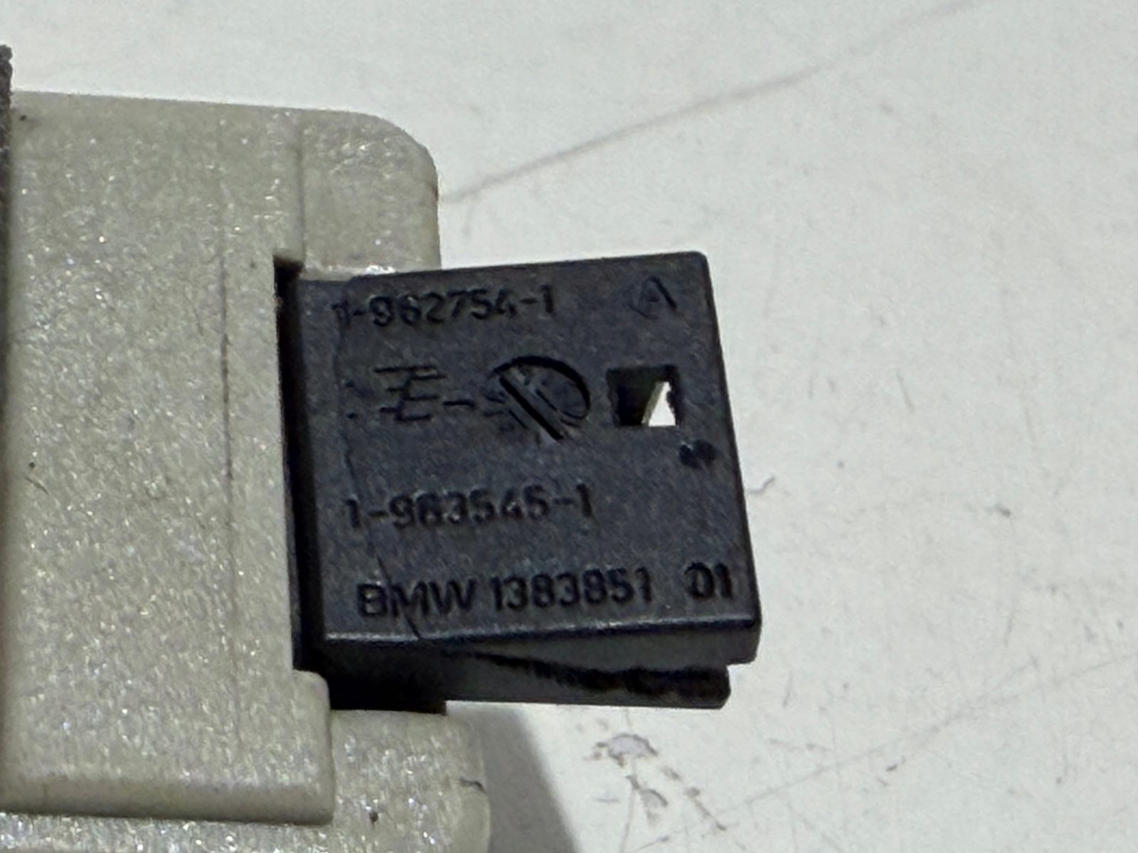 Wzmacniacz anteny Range Rover L322 AH42-19G255-AA - zdjęcie 5