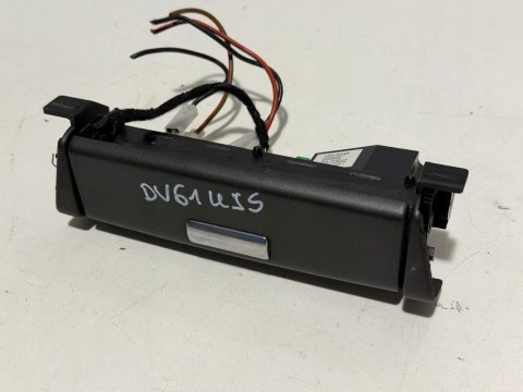 Złącze multimedii gniazdo tylnego tunelu AUX Land Rover L233 7H42-19C063-CA