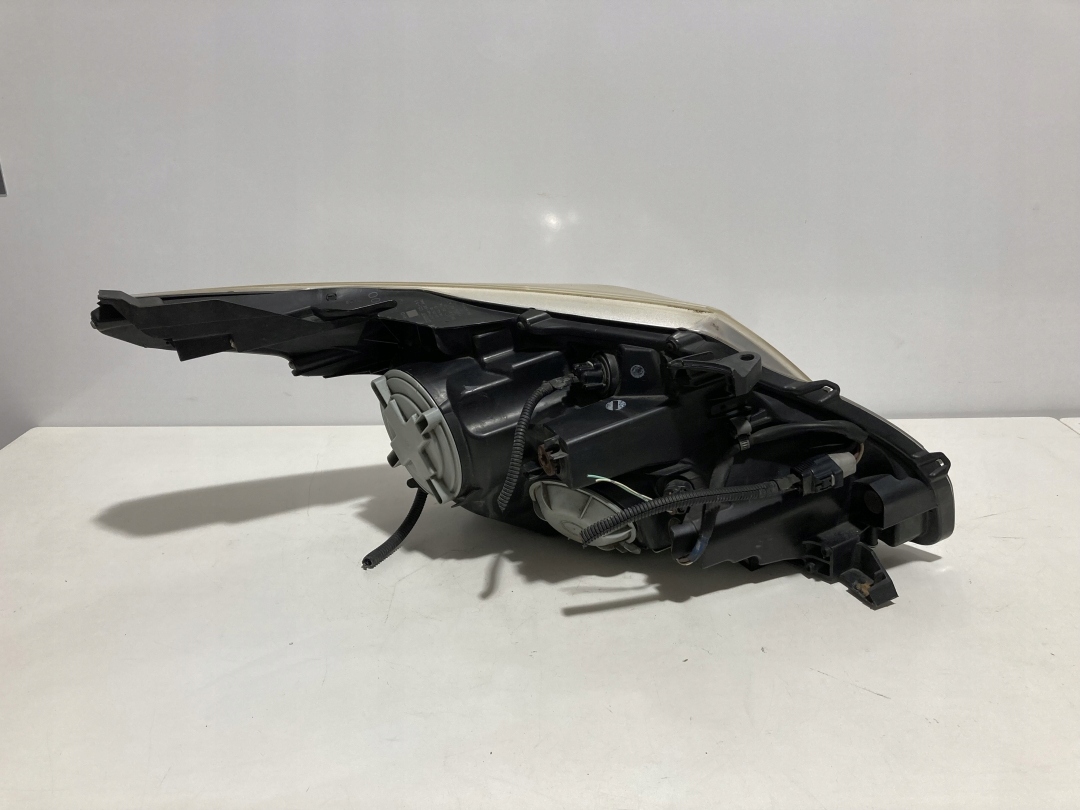 Toyota Avensis T25 lampa lewa przód RHD H279AL-DE HAL Koito używana - UK - zdjęcie 3