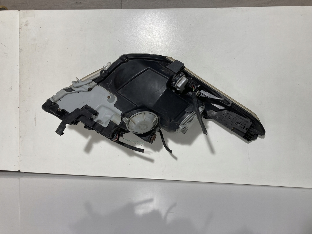 Toyota Avensis T25 lampa lewa przód RHD H279AL-DE HAL Koito używana - UK - zdjęcie 10