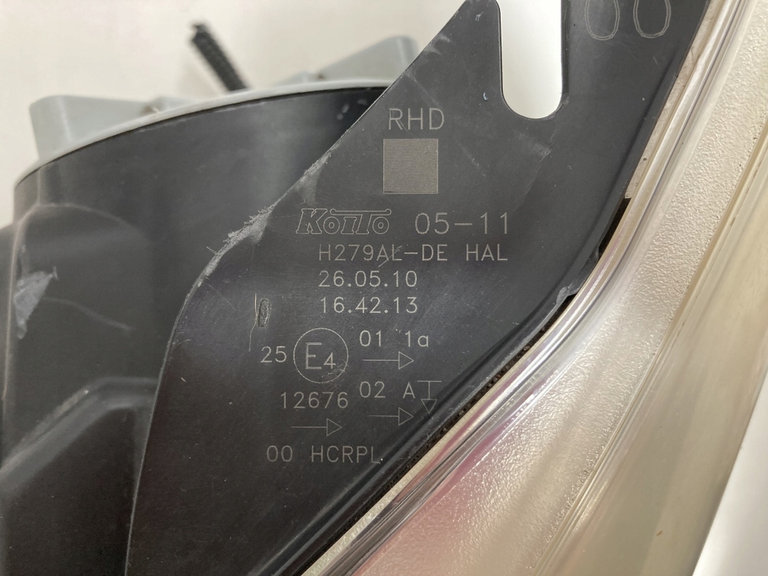 Toyota Avensis T25 lampa lewa przód RHD H279AL-DE HAL Koito używana - UK - zdjęcie 15