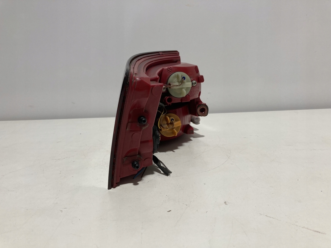 Audi A3 8P Cabrio Lampa Tylna Prawa 8P7945096 2VA00977902 Oryginał UK - zdjęcie 2